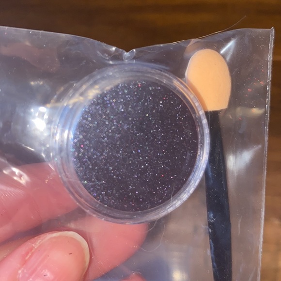 Bundle: Chrome Nail Dips and gems - Picture 2 of 10